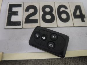 ★LA600Sタント☆純正キーレスリモコン・スマートキー(E2864)