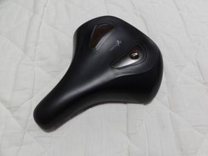 中古品 SELLE ROYAL LOOKIN サドル ジェル WOMEN レディース セラロイヤル サスペンショ