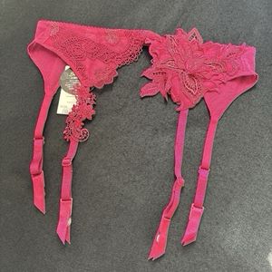 98 店舗限定　サルート　ガーター単品　М　WACOAL　 新品未使用品 タグ付 ヴィクトリア