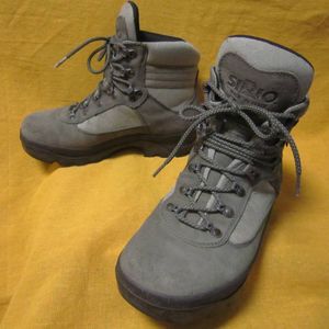 トレッキングシューズ　シリオ ゴアテックス ビブラムソール 灰 内寸約25.5㎝ 　　　　SI
