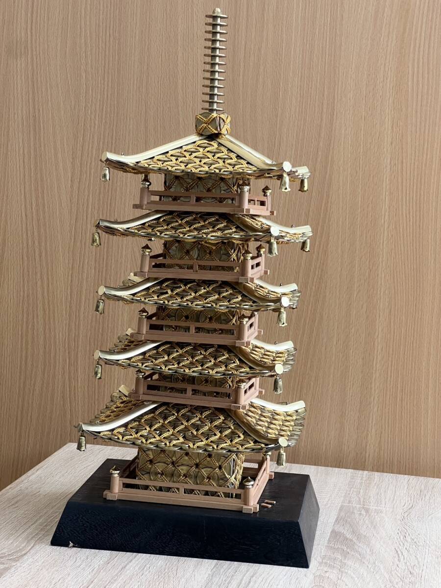 8702【現状渡し 5円玉 五円玉 五重塔 五重の塔】コインアート 置物