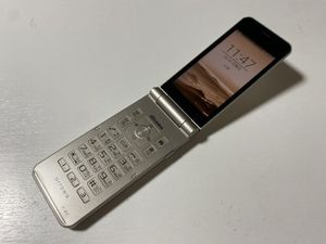 IZ376 docomo F-41C 8GB ゴールド