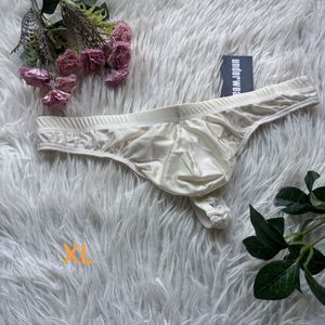 新品　メンズ　XLサイズ　豪華　サテン　ゴールド　ぴったり　もっこり　Tバック　 セク