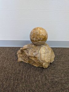 大理石 置物 球の値段と価格推移は？｜2件の売買データから大理石 置物