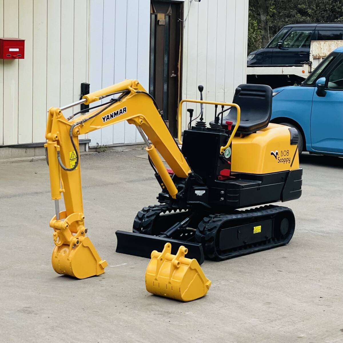 YANMAR ヤンマー B08 SCOPPY ミニユンボ 油圧ショベル 0.8tクラス 813