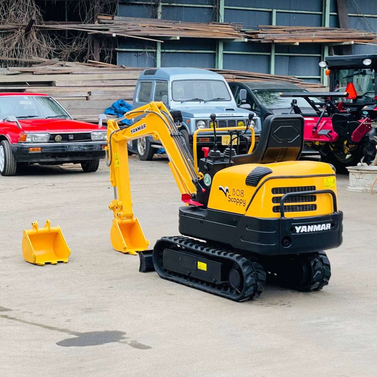 YANMAR ヤンマー B08 SCOPPY ミニユンボ 油圧ショベル 0.8tクラス 813