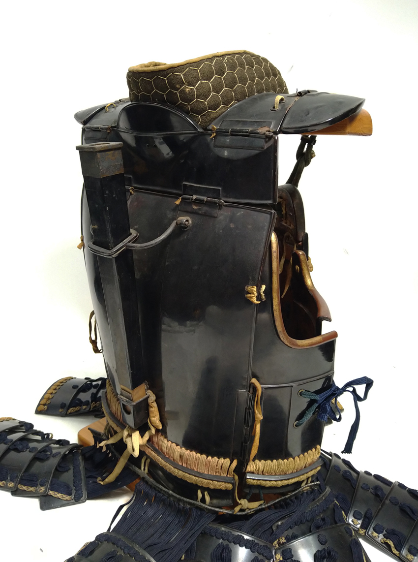 五枚胴具足 ＊兜鎧甲冑武士戦陣弓刀鞍鐙鍔目貫縁頭大名侍(甲冑（兜、鎧