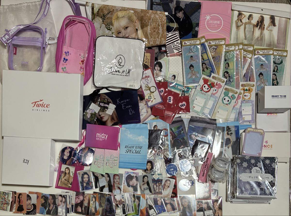女性アイドル K-pop グッズ まとめ売り TWICE itzy など うちわ トレカ