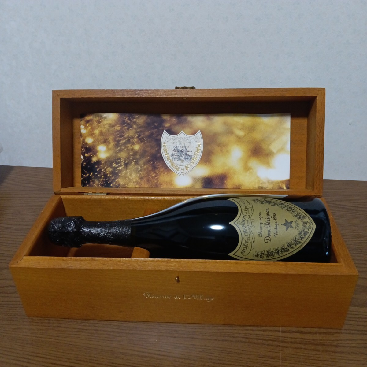 ドンペリ 木箱の値段と価格推移は？｜8件の売買データからドンペリ 木