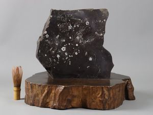 梅花石の値段と価格推移は？｜29件の売買データから梅花石の価値が