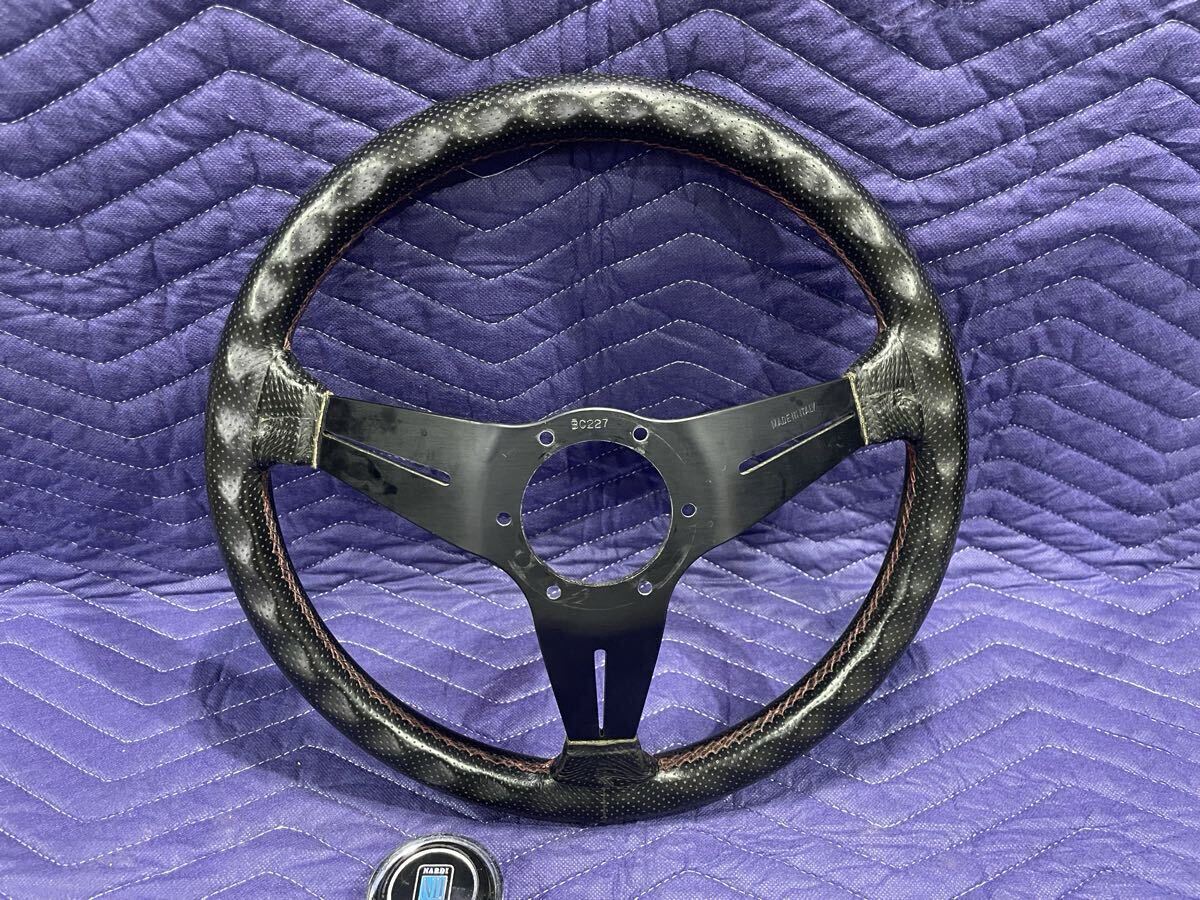 ナルディ NARDI BC227 33φ ディープコーン ステアリング パンチング