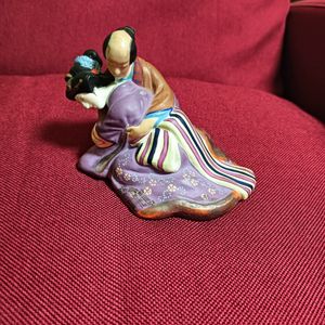 春画人形の値段と価格推移は？｜17件の売買データから春画人形の価値が