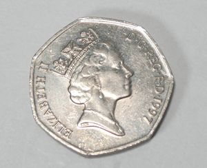 イギリス エリザベス 50ペンスの値段と価格推移は？｜14件の売買データ