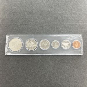 1971年 エリザベス女王 記念硬貨 ケース入り 記念銀メダル エリザベス 1971の値段と価格推移は？｜6件の売買データからエリザベス
