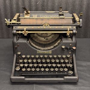 Underwood タイプライターの値段と価格推移は？｜11件の売買データから