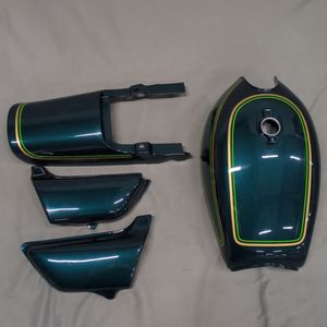 KZ1000タンクの値段と価格推移は？｜5件の売買データからKZ1000タンク