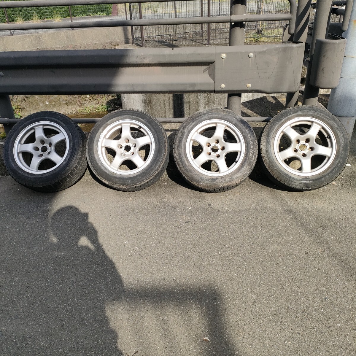 r32 純正 ホイールの値段と価格推移は？｜42件の売買データからr32