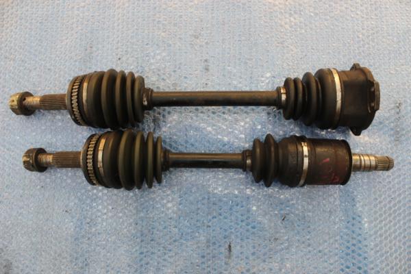 1817413　フロントドライブシャフト左右　ステージア WGNC34改