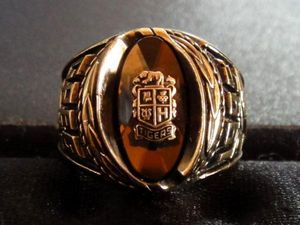 カレッジリングのYahoo!オークション(旧ヤフオク!)の相場・価格を見る 