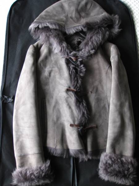 ボディドレッシングデラックス最高級ダッフルムートンコート38