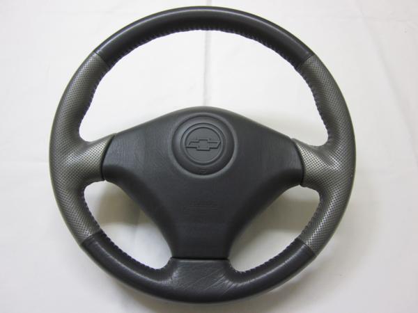 Qシボレー クルーズ ツートンステアリングハンドル エアバック