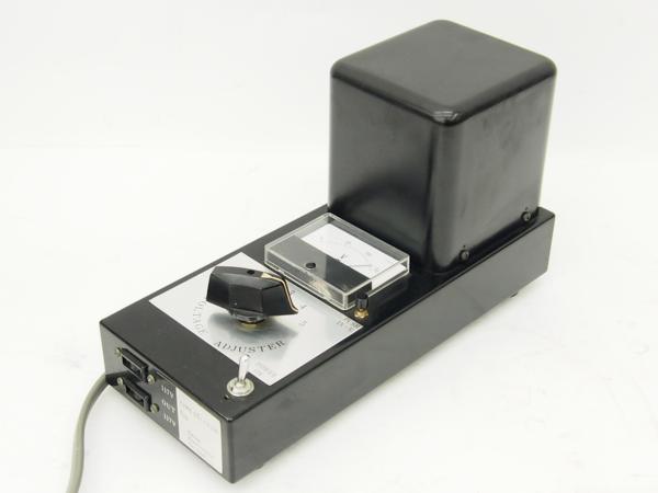 SANWAステップアップトランス、入力：100V→出力：117V SANWA 三和電子 ステップアップトランス SU117-10 ▽ 342F8-49 SANWA