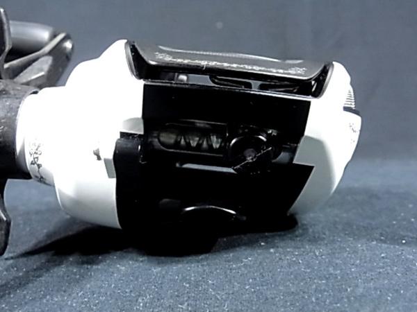 1円～美品 ガンクラフト ホワイトノイズ T3 Mago マーゴ 8.1R 右