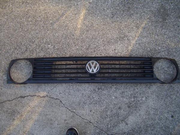 ★ VW ゴルフ2 19PL フロントグリル (A01625)