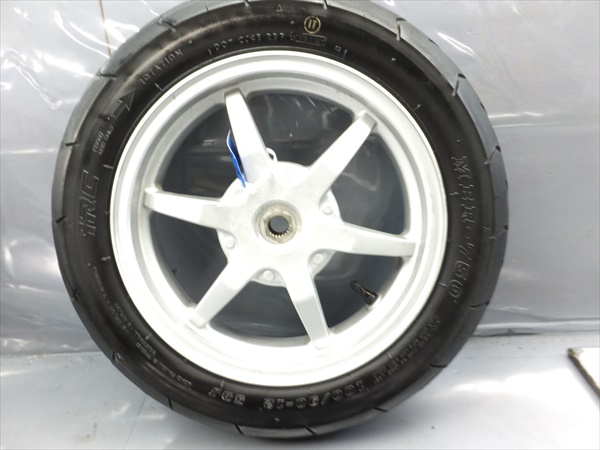 β0806 スズキ アドレス110 リア ホイール タイヤ