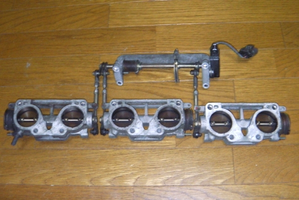 ★☆BNR32 GT-R RB26 純正 6連 スロットルボディ 中古品☆★