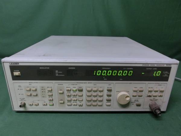 LEADER 3220 シグナルジェネレーター標準信号発生器リーダー電子ジャンク リーダー電子 LEADER 3220 SIGNAL GENERATOR ジャンク品部品取り 現状販売