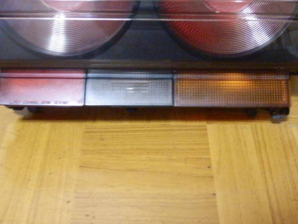 R31スカイライン テールランプ右側 HR31