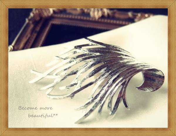 ★Monet モネ★ブラッシュシルバー 豪華な枝状ブローチ★32