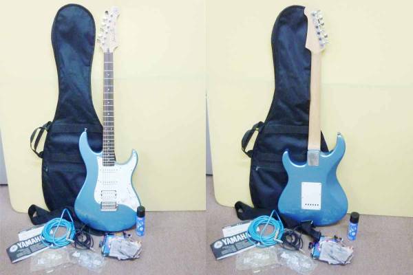 YAMAHAヤマハ　パシフィカ　エレキギター　ブルー　ケース他付属