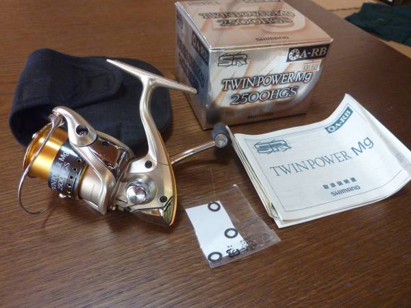 シマノ　ツインパワー　Mｇ　2500 HGS　TWINPOWER Mｇ　美品