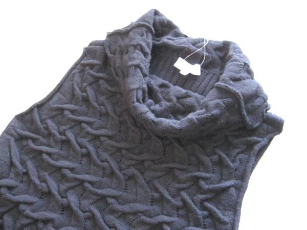 新品★EMPORIO ARMANI エンポリオアルマーニ　黒 ノースリニット