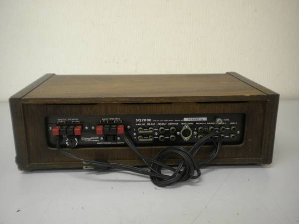 O603 LUXMAN SQ700X Luxman - Amplifier SQ-700X- amplifier white