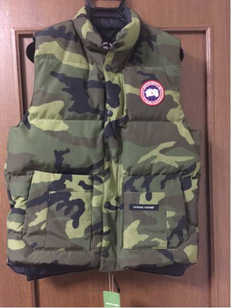 【新品 】カナダグース ベスト 別注 カモ 迷彩 M