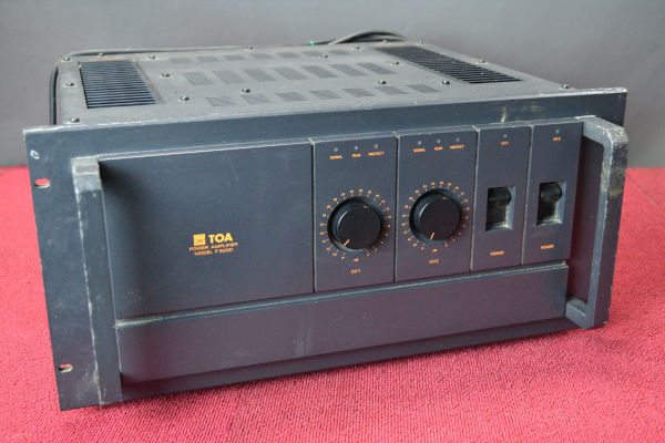 TOA PAアンプ PA Amplifier TA-2030 TA-2030 TOA 卓上型アンプ 30W 5局