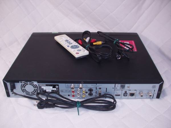 TOSHIBA 東芝 RD-E300 HDD＆DVDビデオレコーダー （HDD/DVDレコーダー 