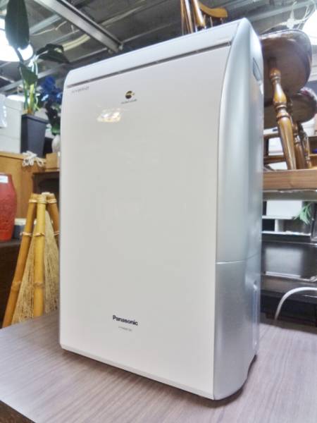 パナソニック　ハイブリッド方式除湿乾燥機　F-YHHX120　2012年