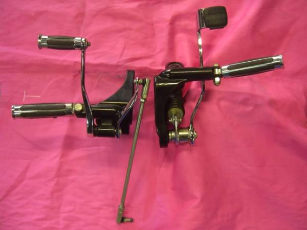 Harley-Davidson純正 FXSTDフォワードコントロールASSY33683-07A