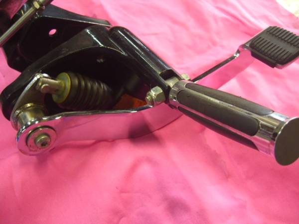 Harley-Davidson純正 FXSTDフォワードコントロールASSY33683-07A