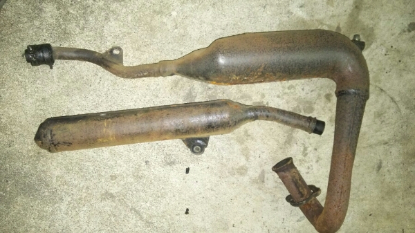 dt１２５ ２no マフラー