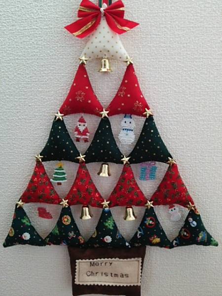 ハンドメイド★クリスマスツリー★ビーズのオーナメント付き★