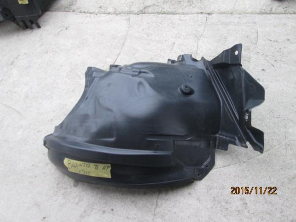 ベンツ　Ｗ２１２　Ｅクラス　フロント　左　フェンダーライナー