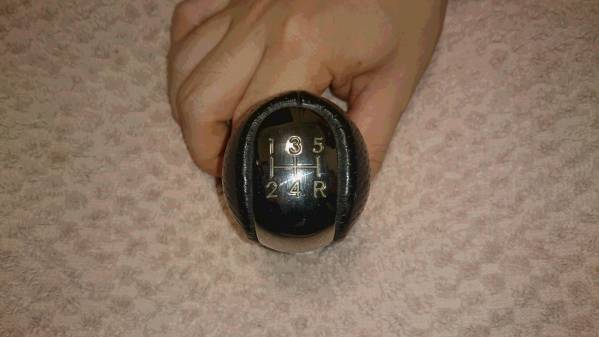 トヨタ ヴィッツRS 純正本革シフトノブ 5MTパンチングレザー