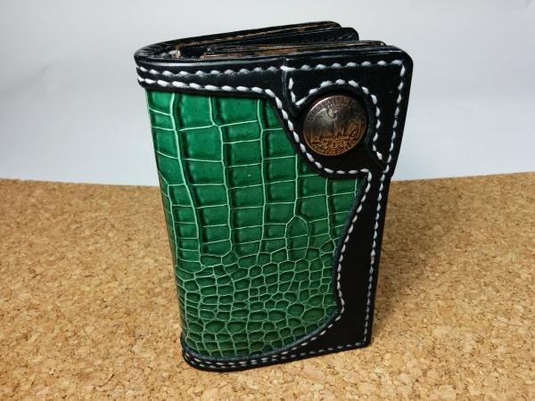 ☆レザー　ミディアムウォレット　ハンドメイド　緑　手縫い☆