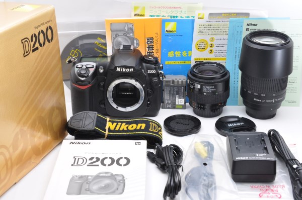 ◆極上 ニコン NIKON D200 元箱付 SC=4727 + 純正Wズーム 300mm