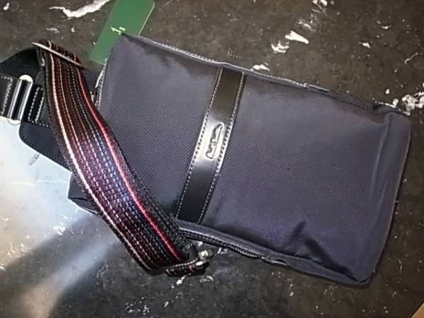 新品　ポールスミス　　ボディーバック ブラック　マルチ